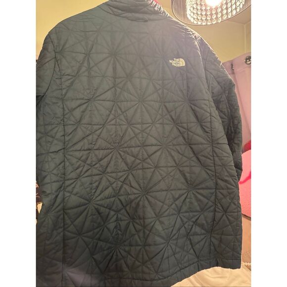 The north face silver/gray thermoball eco trekker jacket/coat packable puffer - Picture 4 of 6